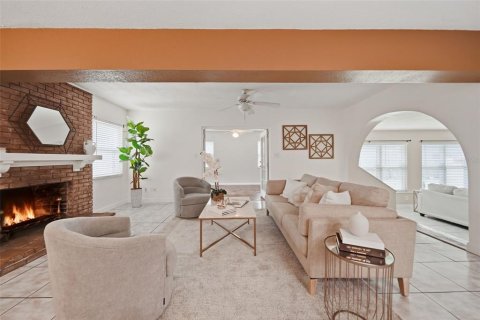 Villa ou maison à vendre à Maitland, Floride: 4 chambres, 180.14 m2 № 2318947 - photo 10