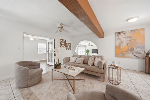 Villa ou maison à vendre à Maitland, Floride: 4 chambres, 180.14 m2 № 2318947 - photo 11