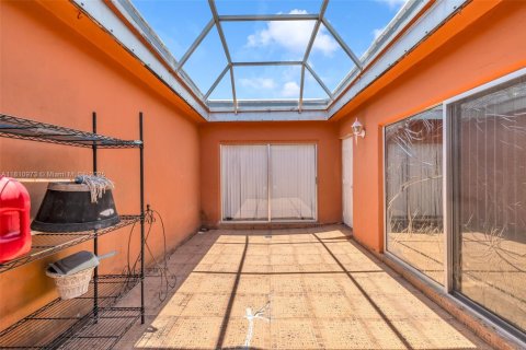 House in North Lauderdale, Florida 2 bedrooms, 89.37 sq.m. № 1756423 - photo 24