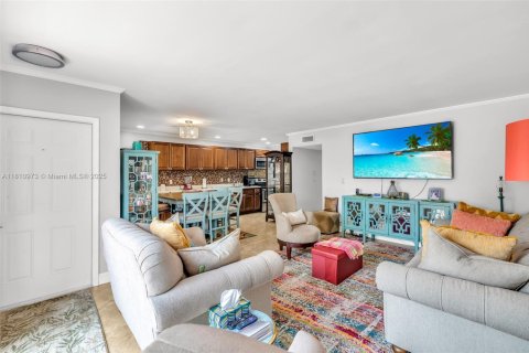 House in North Lauderdale, Florida 2 bedrooms, 89.37 sq.m. № 1756423 - photo 9