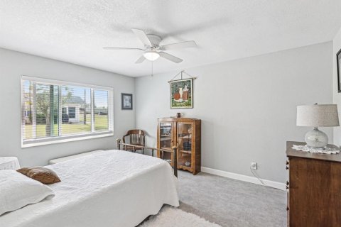 Condo in New Port Richey, Florida, 2 bedrooms  № 1616776 - photo 14
