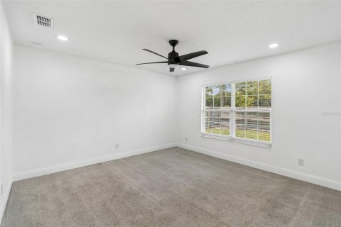 House in Orlando, Florida 3 bedrooms, 129.6 sq.m. № 2199640 - photo 13