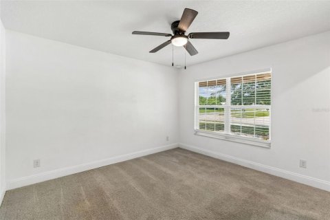 House in Orlando, Florida 3 bedrooms, 129.6 sq.m. № 2199640 - photo 18