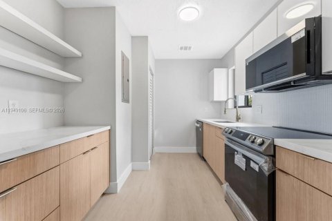 Купить виллу или дом в Форт-Лодердейл, Флорида 4 спальни, 149.39м2, № 2004738 - фото 6