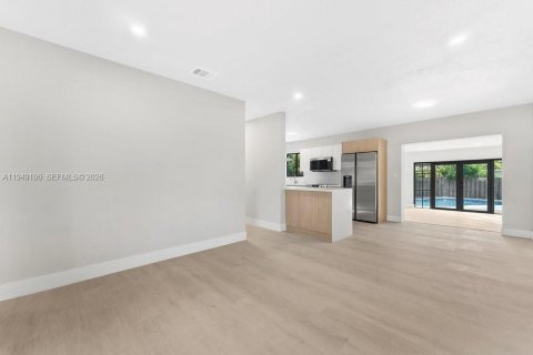 Купить виллу или дом в Форт-Лодердейл, Флорида 4 спальни, 149.39м2, № 2004738 - фото 2