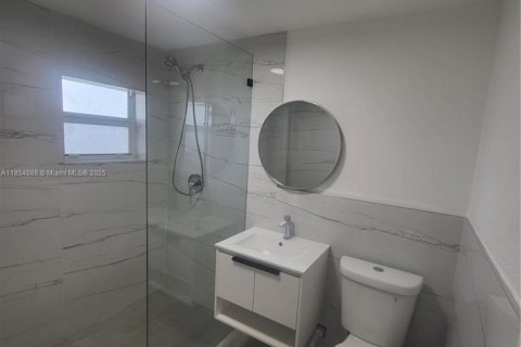 Commercial property in Miami Gardens, Florida 54.63 sq.m. № 1981297 - photo 2