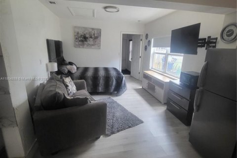 Commercial property in Miami Gardens, Florida 54.63 sq.m. № 1981297 - photo 7