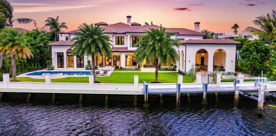 House in Boca Raton, Florida 5 bedrooms, 1078.78 sq.m. № 1129308