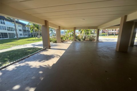 Condominio en venta en Miami, Florida, 1 dormitorio, 88.63 m2 № 1998739 - foto 6