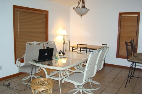 Casa en venta en Orlando, Florida, 4 dormitorios, 213.95 m2 № 1675502 - foto 5