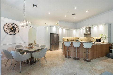Casa en venta en Weston, Florida, 5 dormitorios, 246.28 m2 № 2370021 - foto 5