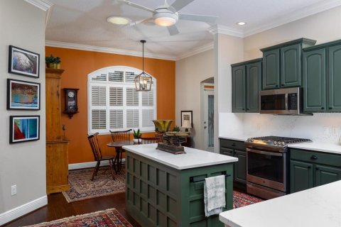 House in The Villages, Florida 3 bedrooms, 356.84 sq.m. № 1782399 - photo 11