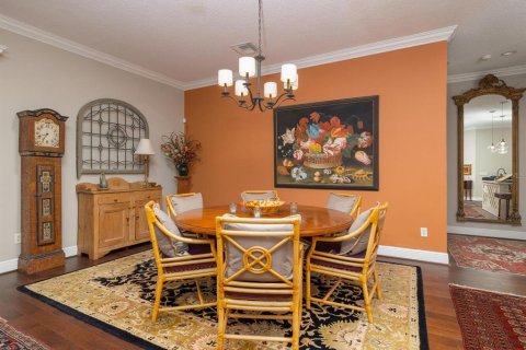 House in The Villages, Florida 3 bedrooms, 356.84 sq.m. № 1782399 - photo 8