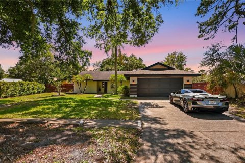Villa ou maison à Tampa, Floride 3 chambres, 151.71 m2 № 2321586