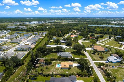Villa ou maison à vendre à Nokomis, Floride: 3 chambres, 191.01 m2 № 2321089 - photo 2