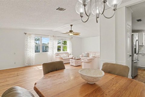 Villa ou maison à vendre à Palmetto, Floride: 2 chambres, 141.03 m2 № 2195956 - photo 14