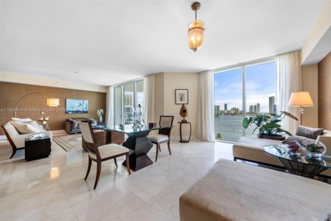 Copropriété à louer à Aventura, Floride: 4 chambres, 321.81 m2 № 1850704 - photo 6