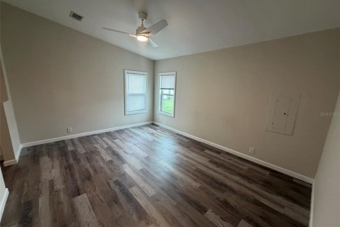 Villa ou maison à louer à Port Charlotte, Floride: 2 chambres, 98.1 m2 № 2398849 - photo 9