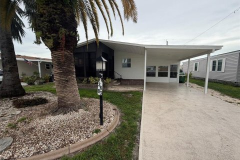 Villa ou maison à Port Charlotte, Floride 2 chambres, 98.1 m2 № 2398849