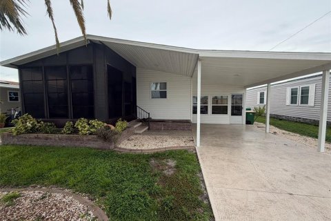 Villa ou maison à louer à Port Charlotte, Floride: 2 chambres, 98.1 m2 № 2398849 - photo 2