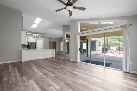 House in Crystal River, Florida 3 bedrooms, 217.11 sq.m. № 1851511 - photo 15