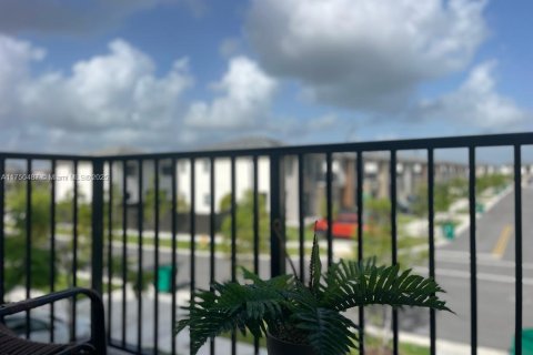 House in Florida City, Florida 5 bedrooms, 176.7 sq.m. № 2046398 - photo 4