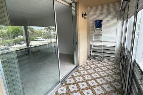 Снять в аренду кондоминиум в Плантация, Флорида 2 спальни, 117.06м2, № 2091254 - фото 15