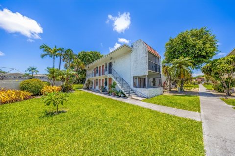 Condo in Palmetto Bay, Florida, 2 bedrooms  № 1955901 - photo 2