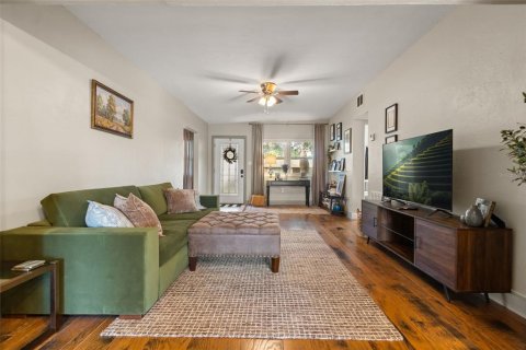 Casa en venta en Orlando, Florida, 3 dormitorios, 136.94 m2 № 2405490 - foto 13