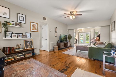 Casa en venta en Orlando, Florida, 3 dormitorios, 136.94 m2 № 2405490 - foto 7