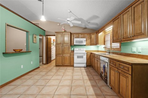 House in DeLand, Florida 3 bedrooms, 140.75 sq.m. № 1831929 - photo 8