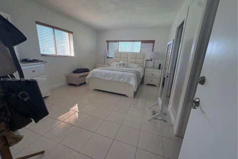 Condo in Miami, Florida, 3 bedrooms  № 2005477 - photo 6