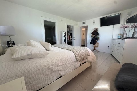Condo in Miami, Florida, 3 bedrooms  № 2005477 - photo 7