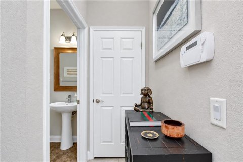 Touwnhouse à vendre à Tampa, Floride: 3 chambres, 179.58 m2 № 2400478 - photo 25
