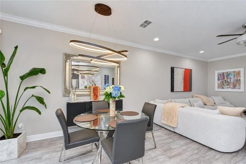 Touwnhouse à vendre à Tampa, Floride: 3 chambres, 179.58 m2 № 2400478 - photo 16