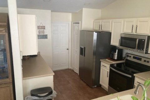 Casa en alquiler en Eustis, Florida, 3 dormitorios, 139.73 m2 № 1883019 - foto 2