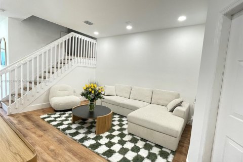 Touwnhouse à louer à Homestead, Floride: 4 chambres, 140.19 m2 № 1957667 - photo 5