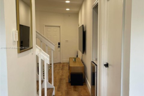 Touwnhouse à louer à Homestead, Floride: 4 chambres, 140.19 m2 № 1957667 - photo 3