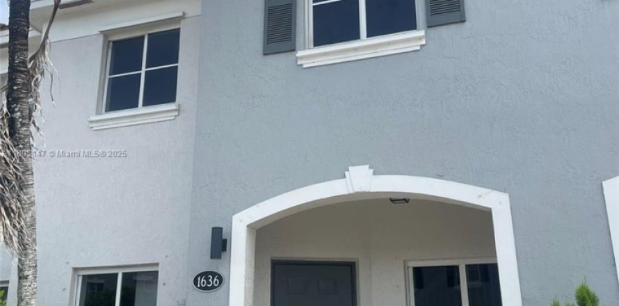 Touwnhouse à Homestead, Floride 4 chambres, 140.19 m2 № 1957667