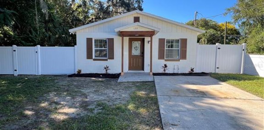 Villa ou maison à Mount Dora, Floride 3 chambres, 113.81 m2 № 2396906