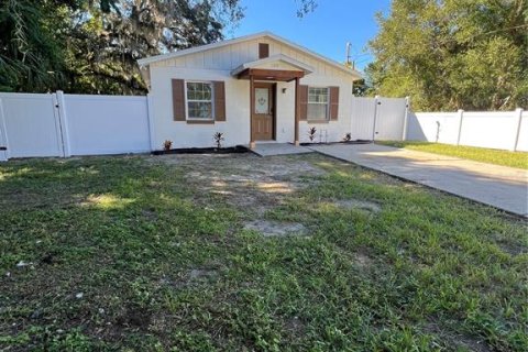 Villa ou maison à vendre à Mount Dora, Floride: 3 chambres, 113.81 m2 № 2396906 - photo 2