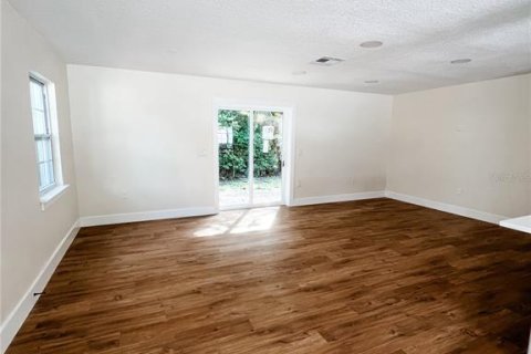Villa ou maison à vendre à Mount Dora, Floride: 3 chambres, 113.81 m2 № 2396906 - photo 13