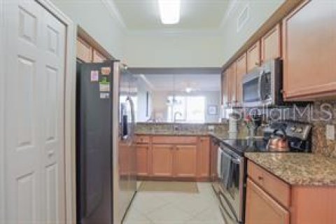 Copropriété à louer à Bradenton, Floride: 2 chambres, 104.14 m2 № 2406898 - photo 12