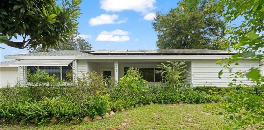 House in Ocala, Florida 2 bedrooms, 121.33 sq.m. № 1914244