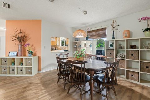 House in Ocala, Florida 2 bedrooms, 121.33 sq.m. № 1914244 - photo 9