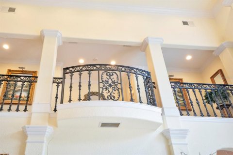 House in Auburndale, Florida 5 bedrooms, 669.64 sq.m. № 2097416 - photo 11
