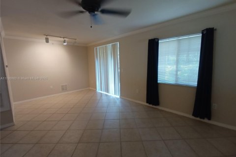 Condo in West Palm Beach, Florida, 1 bedroom  № 1787053 - photo 9