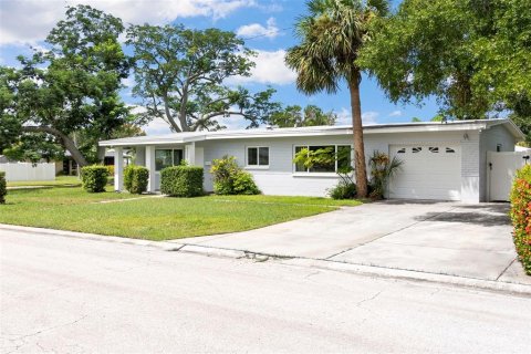 Casa en venta en Saint Petersburg, Florida, 3 dormitorios, 130.06 m2 № 1886284 - foto 3