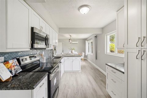 Casa en venta en Saint Petersburg, Florida, 3 dormitorios, 130.06 m2 № 1886284 - foto 19
