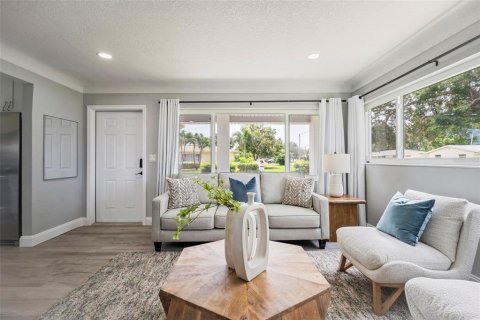 Casa en venta en Saint Petersburg, Florida, 3 dormitorios, 130.06 m2 № 1886284 - foto 9